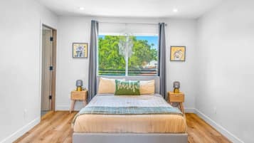 3 bedrooms, desk, iron/ironing board, WiFi