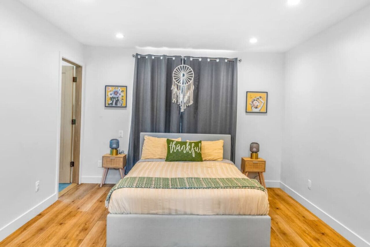 3 habitaciones, escritorio, tabla de planchar con plancha y wifi 