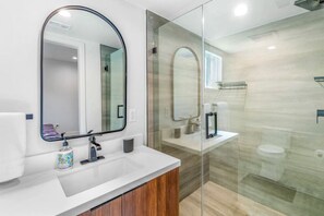 ヘアドライヤー、タオル