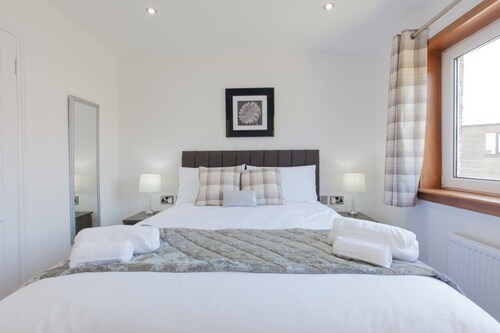 Super Prime City Centre Executive Apartment - Dunfermline
