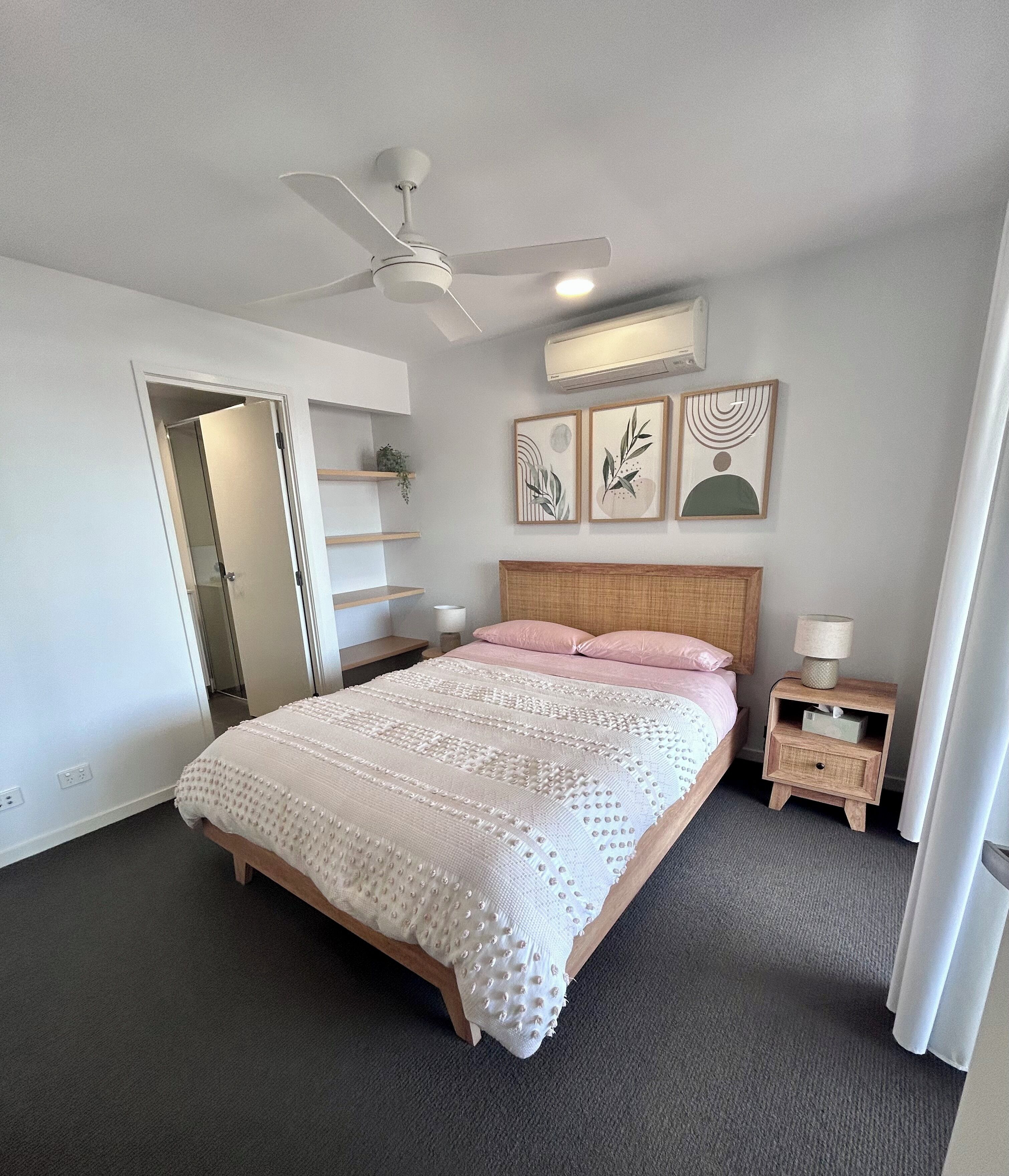 2 bedrooms, iron/ironing board, travel cot, WiFi