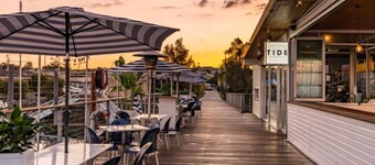 Peaceful apartment, steps away from the Manly hub