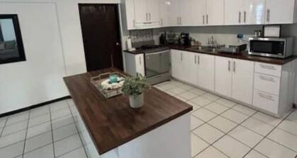 Cozy 3 bedroom near El Yunque rainforest, central location to visit beaches!