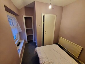 1 Schlafzimmer, kostenloses WLAN, Bettwäsche, Rollstuhlgeeignet