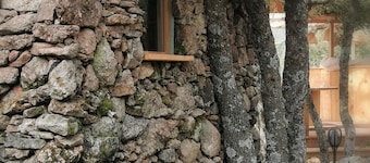 Alone in the world, zen glamping in the heart of the maquis 10km from Corte, calm, nature break