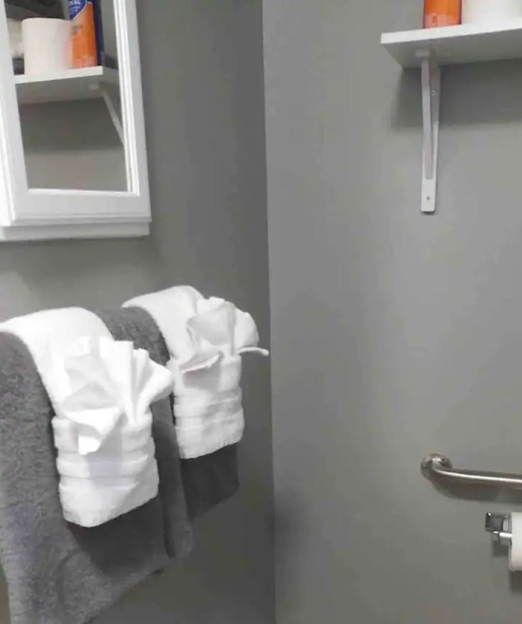 Outpost Cottage - Sleeps 3 Great Price!