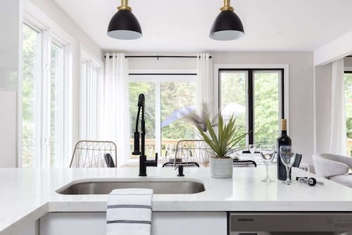 New Modern Home in Old Town!