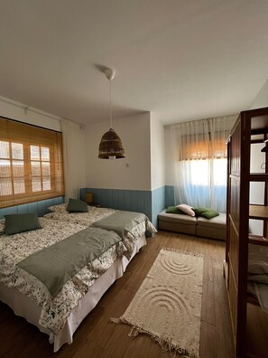 3 chambres, accĂšs Internet, draps fournis