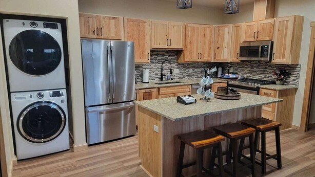 Coffee/tea maker, fridge, microwave, oven - Cozy Apartment Between the Rivers (Soldotna)