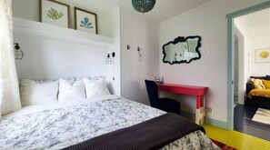 2 bedrooms, desk, free WiFi, bed sheets