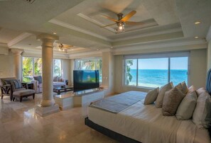 6 間睡房、書桌、熨斗/熨衫板、可攜式嬰兒床