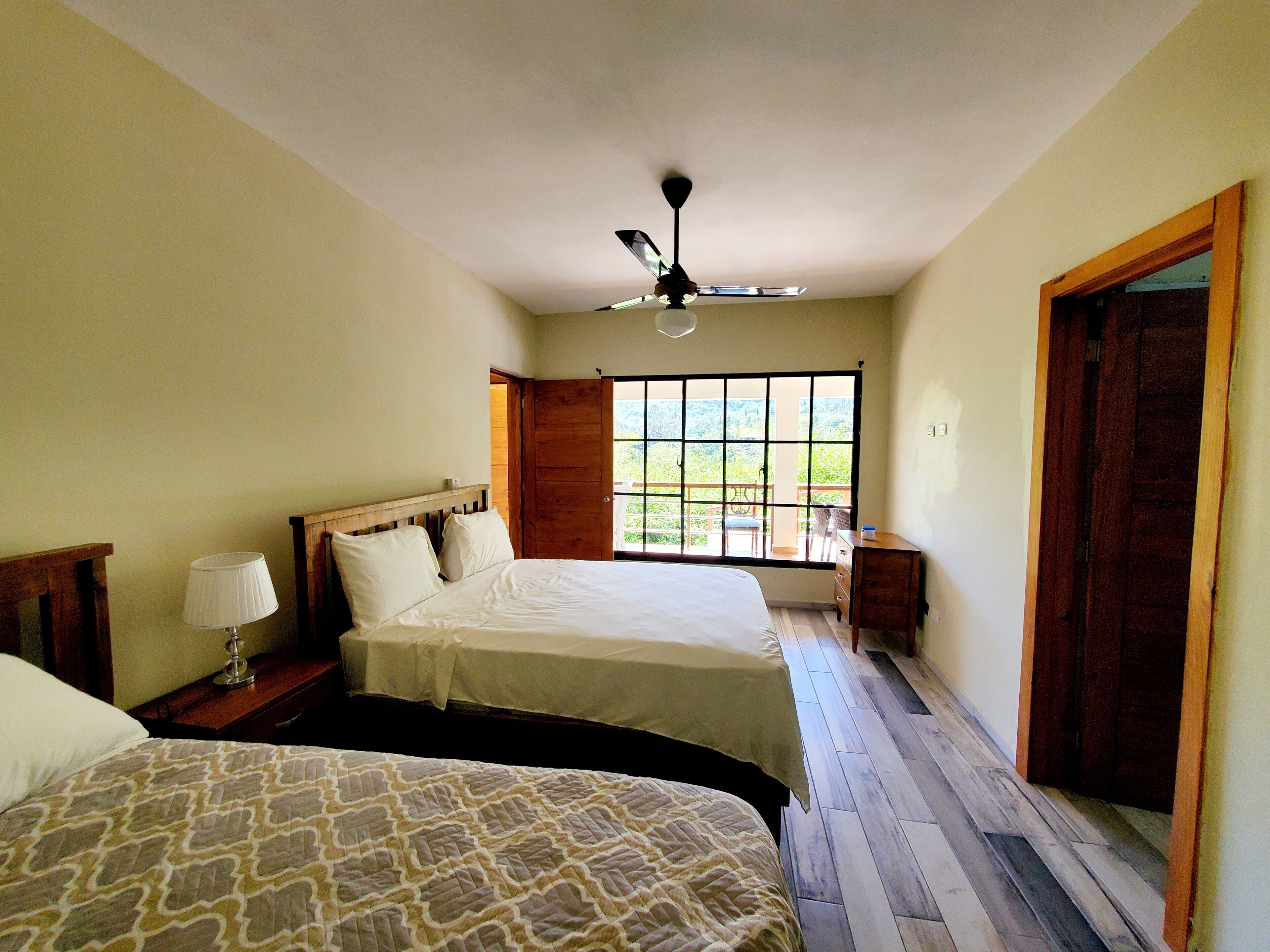 4 bedrooms, WiFi, bed sheets