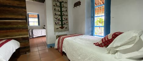 3 chambres, coffres-forts dans les chambres, Wi-Fi gratuit