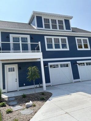 Exterior - BOYNE CITY OASIS! Lake view, walk to downtown, 3br 2ba, new build entire house (Boyne City)
