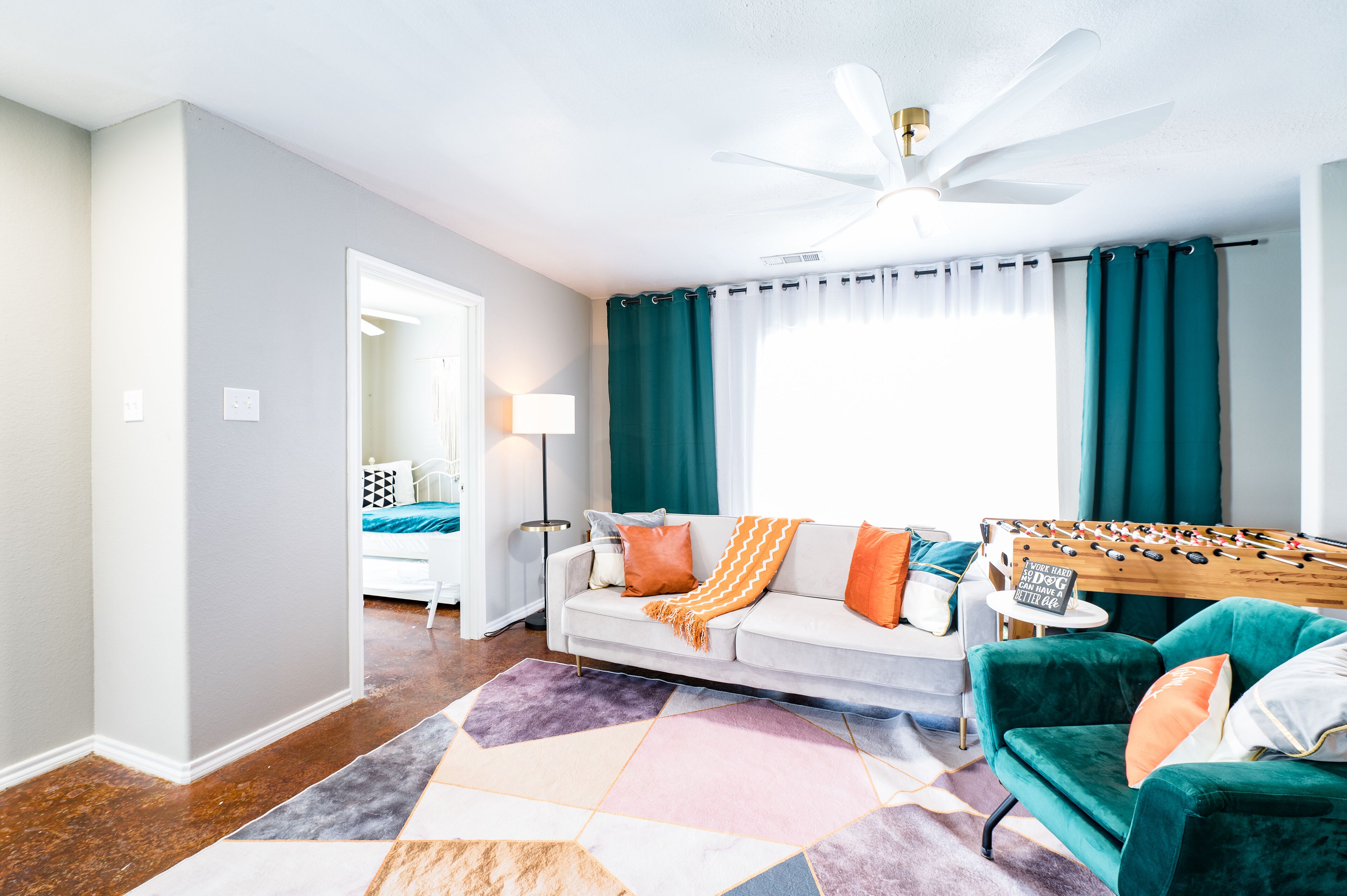 Smart TV, futbolito y servicios de streaming 