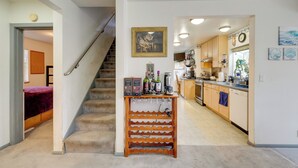 2 slaapkamers, een bureau, internet, beddengoed