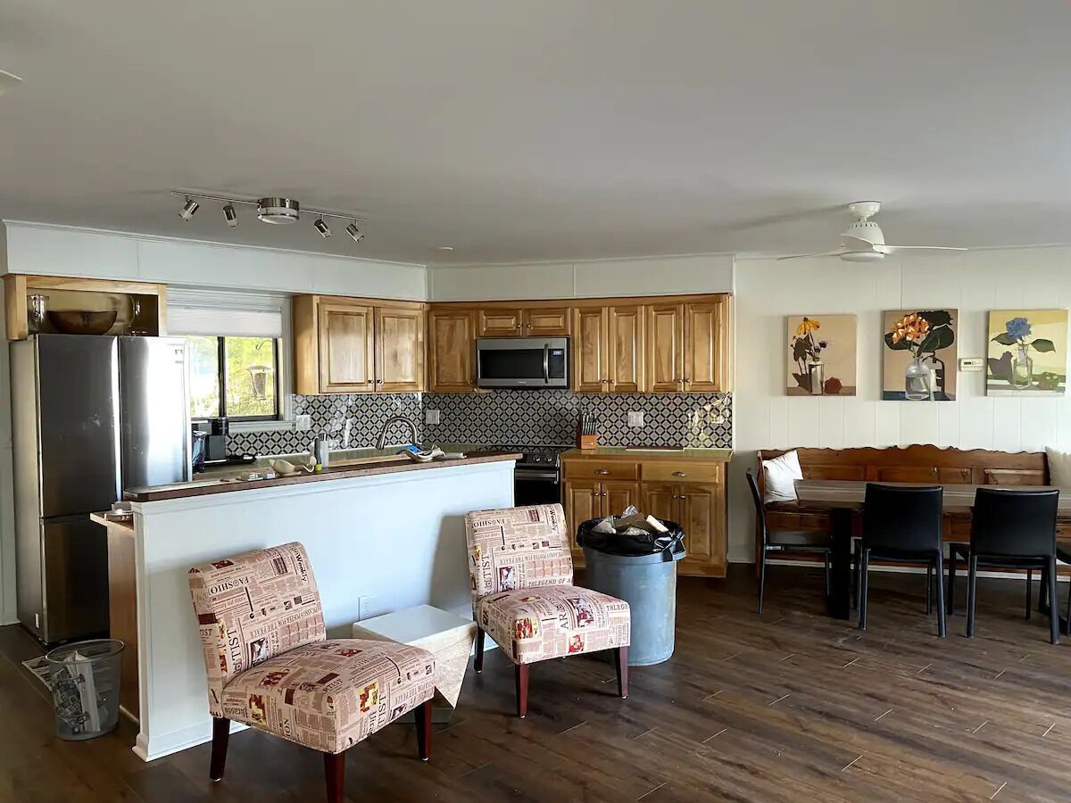 LAKEFRONT, PET Friendly, Firepit, Great Dock, Kayak