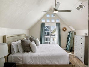 3 bedrooms, iron/ironing board, free WiFi, bed sheets - Ultimate Mission Beach Vacation | 3 Story Home | Outdoor Living | AC | Parking (San Diego)
