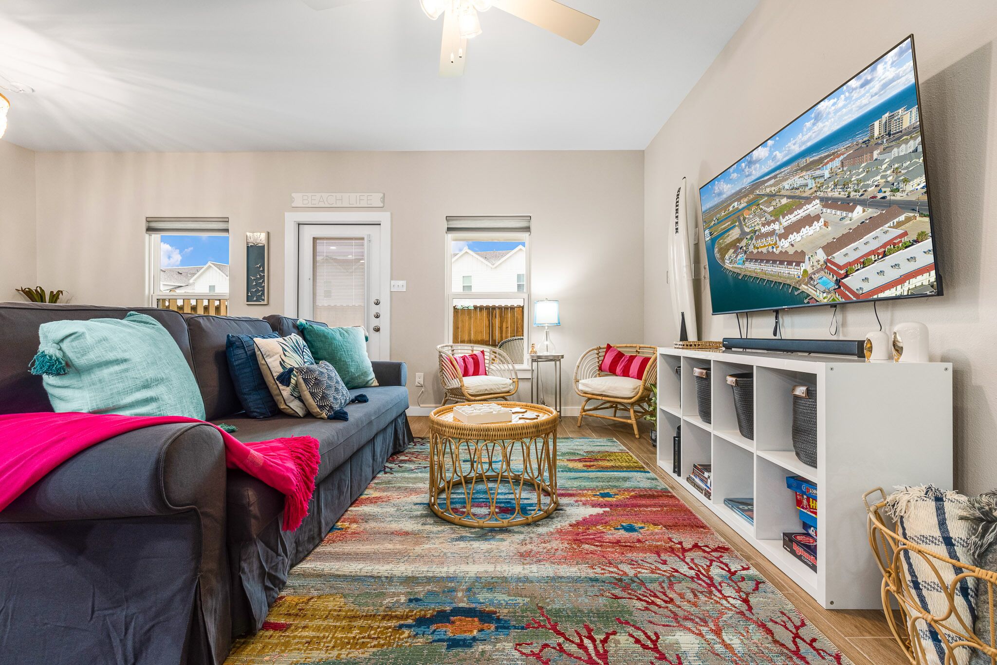 Aloha Hideaway. New Aruba Bay Townhome