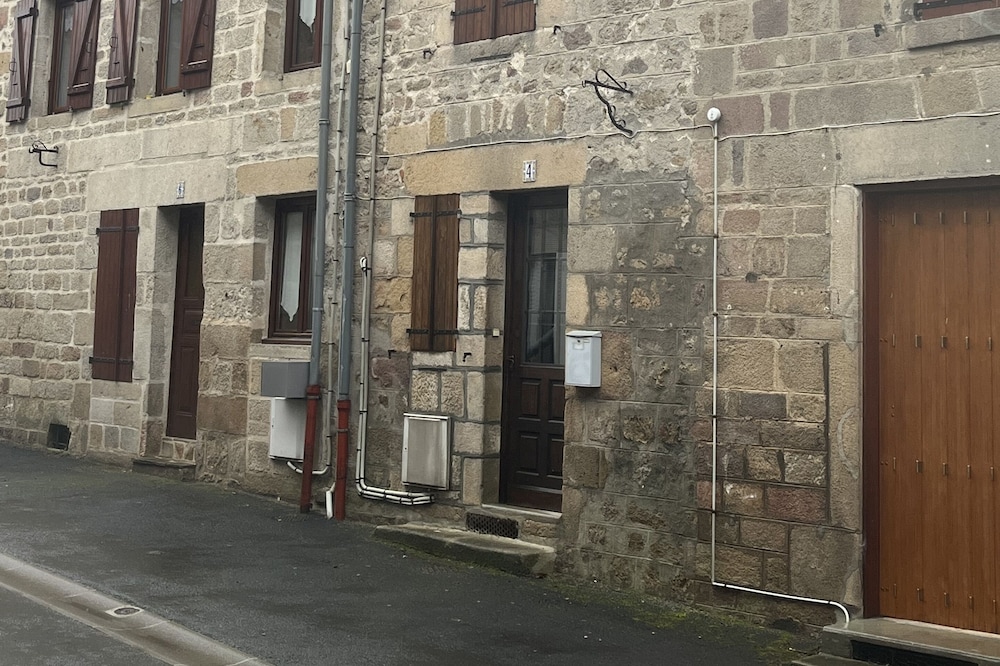 Historic Stone House in Peyrat Le Chateau nr lac Vassiviere