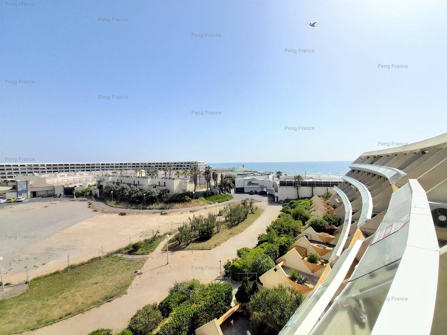 بالقرب من الشاطئ