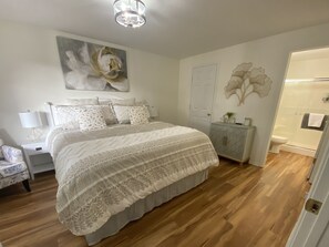 3 bedrooms, iron/ironing board, travel cot, WiFi