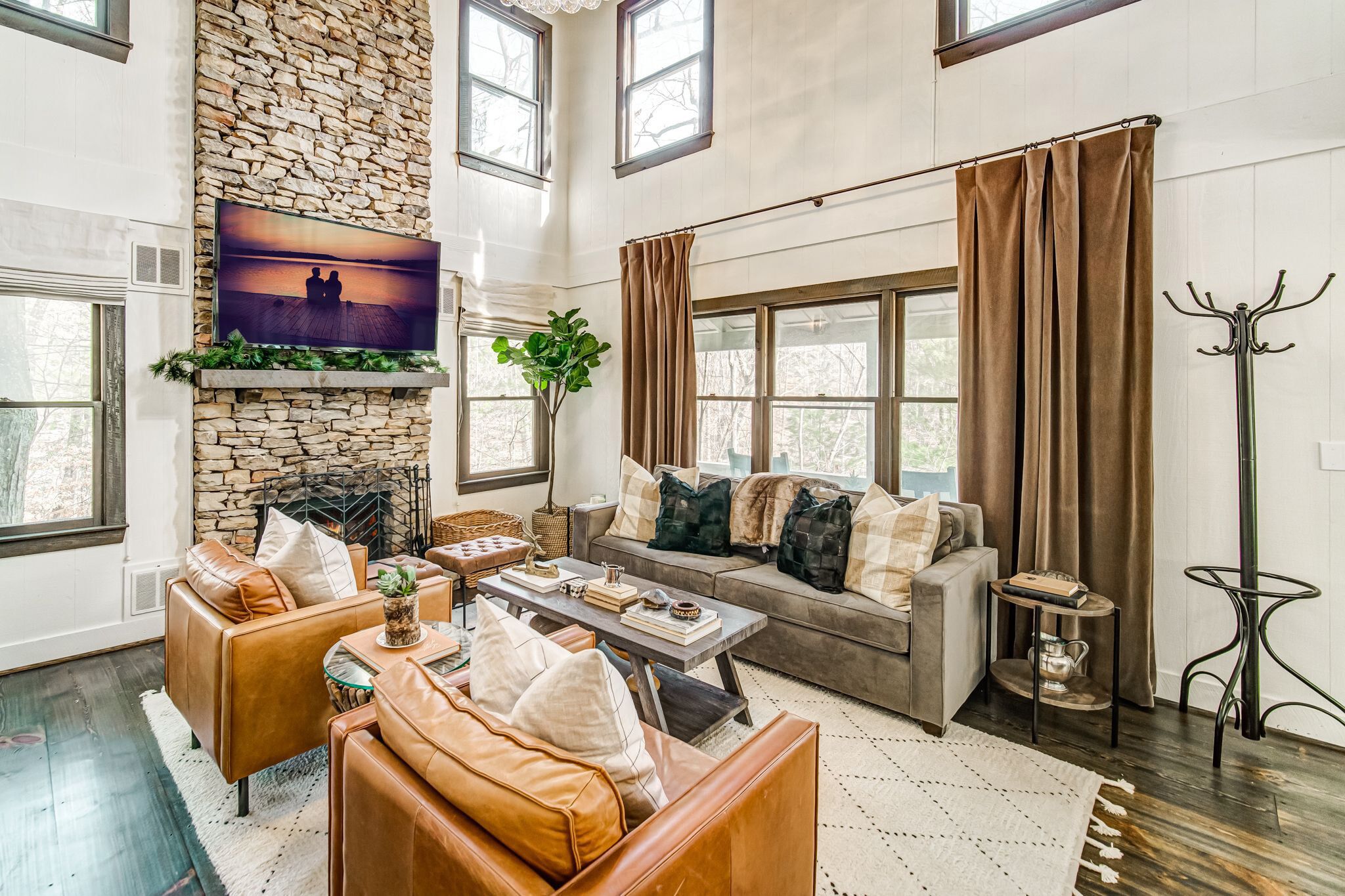 Fox Hill - Relax in the lap of luxury with modern comforts and peaceful views!