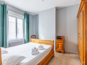 2 habitaciones, cuna de viaje, wifi y ropa de cama 