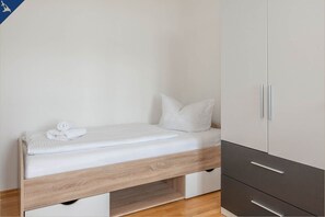 3 bedrooms, desk, WiFi - Modern vacation apartment in Heringsdorf for up to 7 people near the Baltic Sea beach - (Heringsdorf)