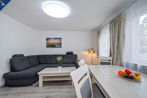 Télévision, chaîne hi-fi