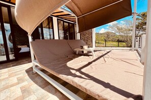 Deluxe Villa, 1 Bedroom, Hot Tub, Mountain View | 1 bedroom, Egyptian cotton sheets, premium bedding, down comforters