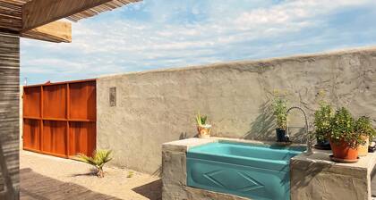 Quiet Sanctuary in Downtown Presidio