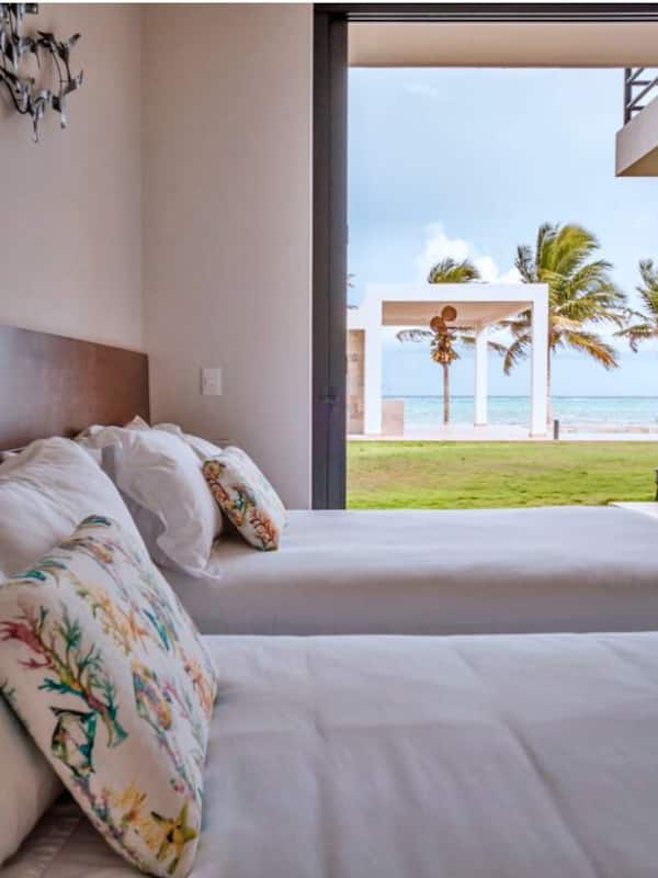 Deluxe Apartment, 1 Bedroom, Ocean View, Ground Floor | 1 bedroom, Egyptian cotton sheets, premium bedding, down duvets