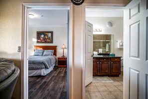 2 camere, ferro/asse da stiro, Wi-Fi gratuito, lenzuola