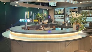酒吧（店内）