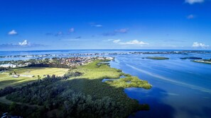 Luokittelematon kuva, 3 kautta 45, painike