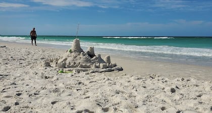 Charming 3 Bedroom 2 Bath Home with Pool Just 2 Minutes from Anna Maria Island