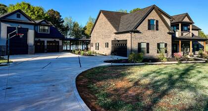 The Lakeside Loft - Covington, GA - Beautiful Lakefront Rental Sleeps up to Four