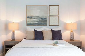 4 bedrooms, desk, iron/ironing board, travel crib - Spacious 4BR/3BA Near Beach + Free Golf Cart (Palm Harbor)