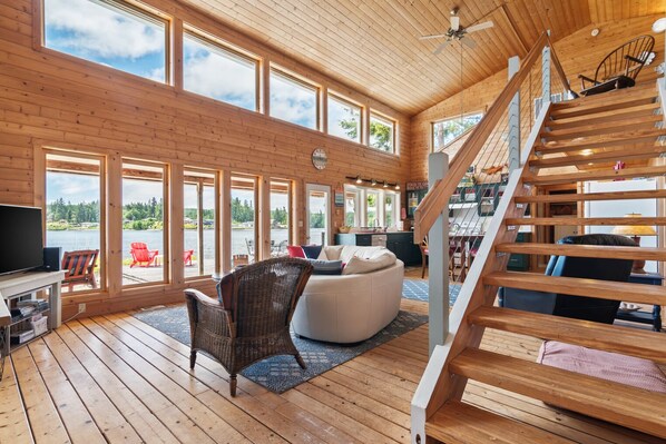 Smart TV, DVD player