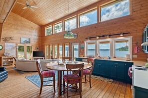 Smart TV, DVD player - Waterfront, cabin- style home with breathtaking views of  Skookum Inlet. (Shelton)