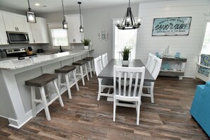 Dining - 99 Steps to the Beach in Garden City Beach (Garden City Beach)