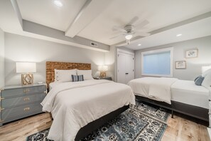 5 bedrooms, iron/ironing board, free WiFi, bed sheets