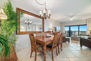 Dining - Beachfront Condo | The Palms | Beautiful Gulf Views | My Beach Getaways (Orange Beach)