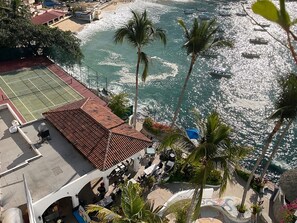 Property grounds - Ocean Front Condo- Beach access - Sunset Views-Swimming Pools- Jacuzzi- (Puerto Vallarta)