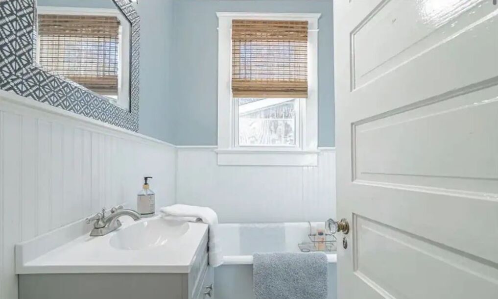 Quaint Bungalow in Historic Downtown Florence