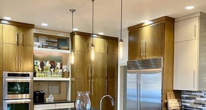 The Mayfair on Lake Windsor