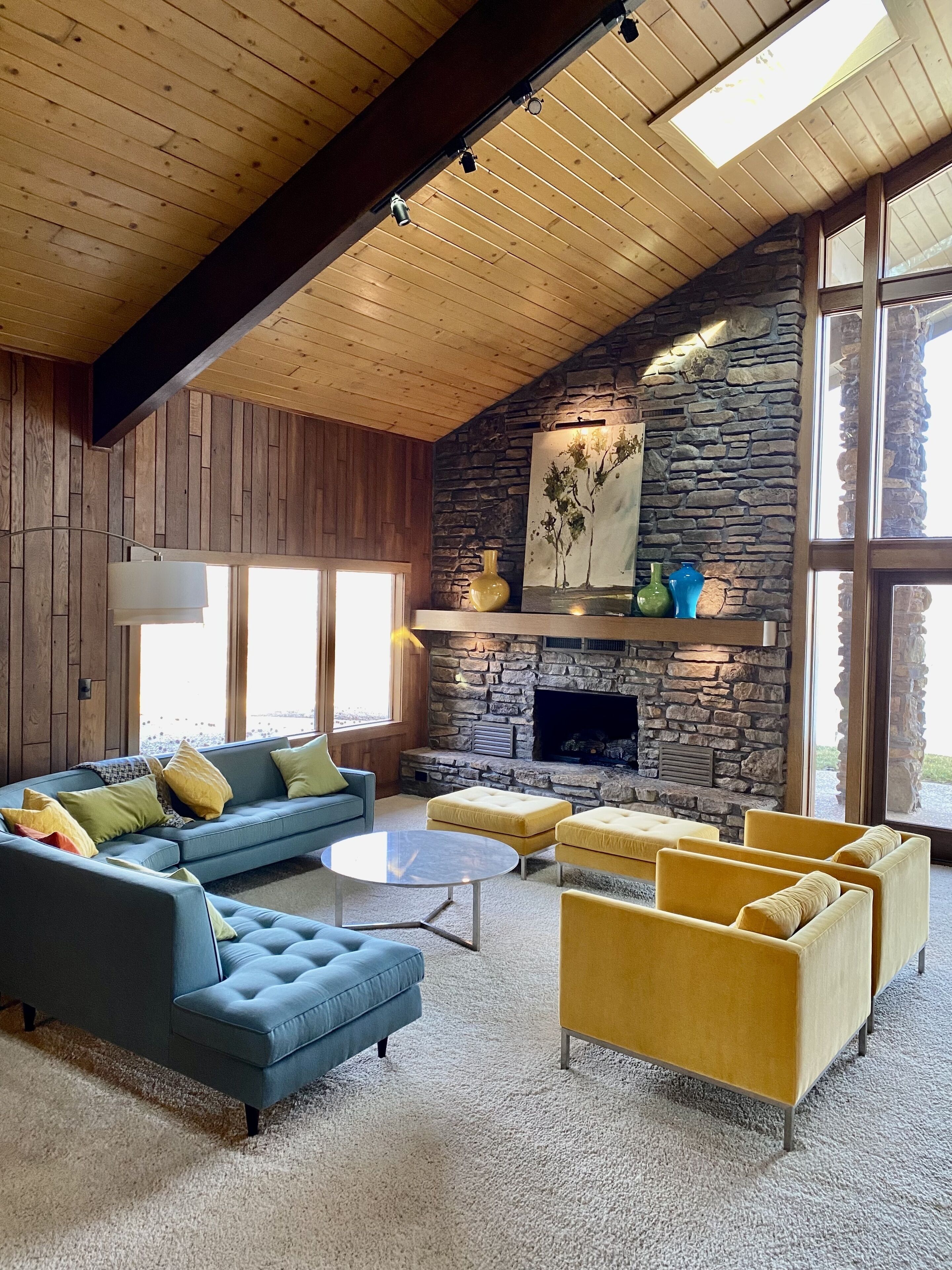 The Mayfair on Lake Windsor