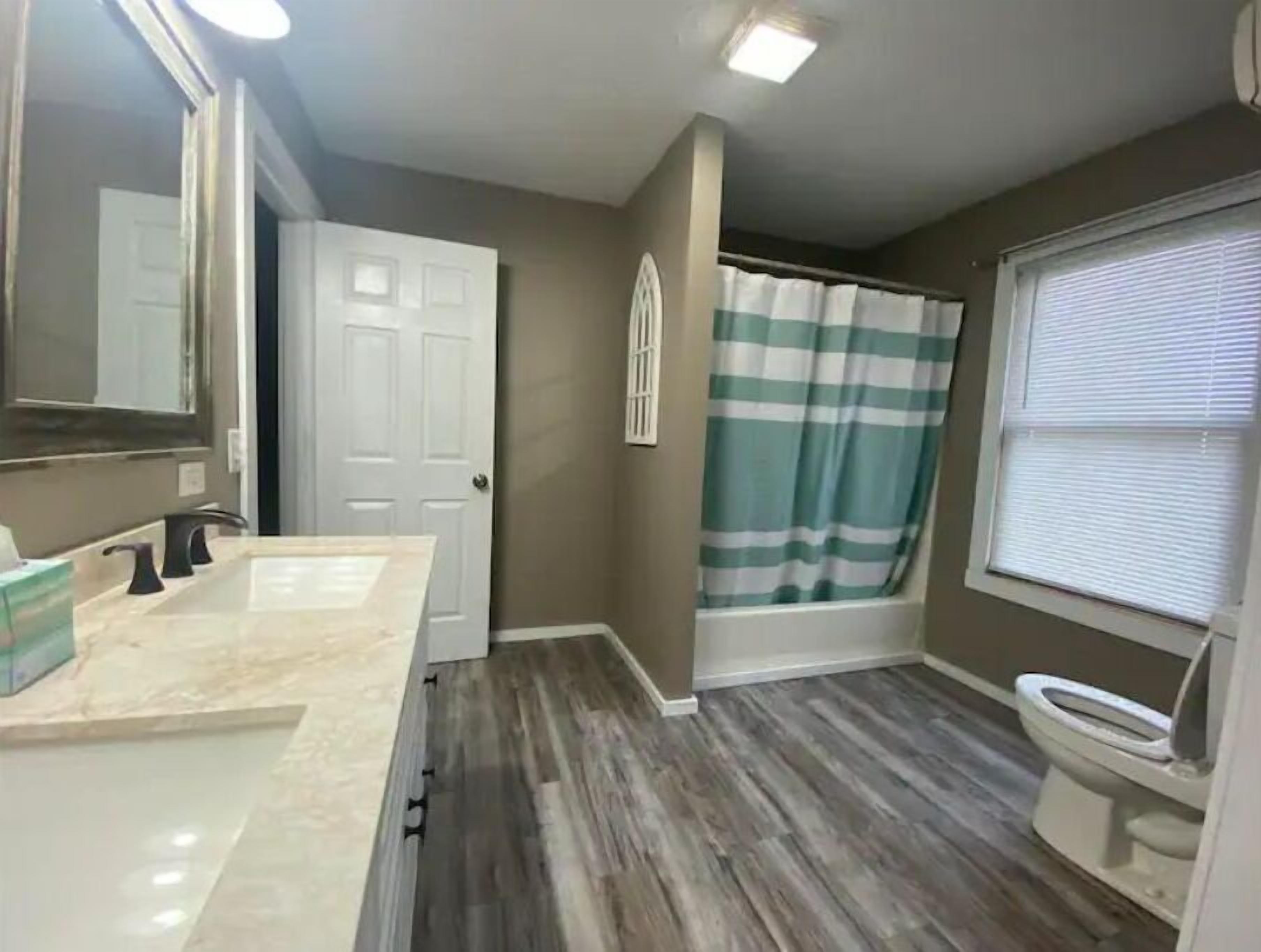 Cedar Point Farm Cabin and Log Home