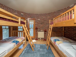 5 habitaciones, wifi y ropa de cama